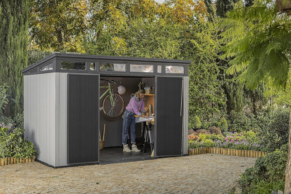 Keter Artisan 11 x 7 Caseta de Jardín de Resina 342 x 218 x 226 cm con Suelo, Puertas Dobles y Ventanas