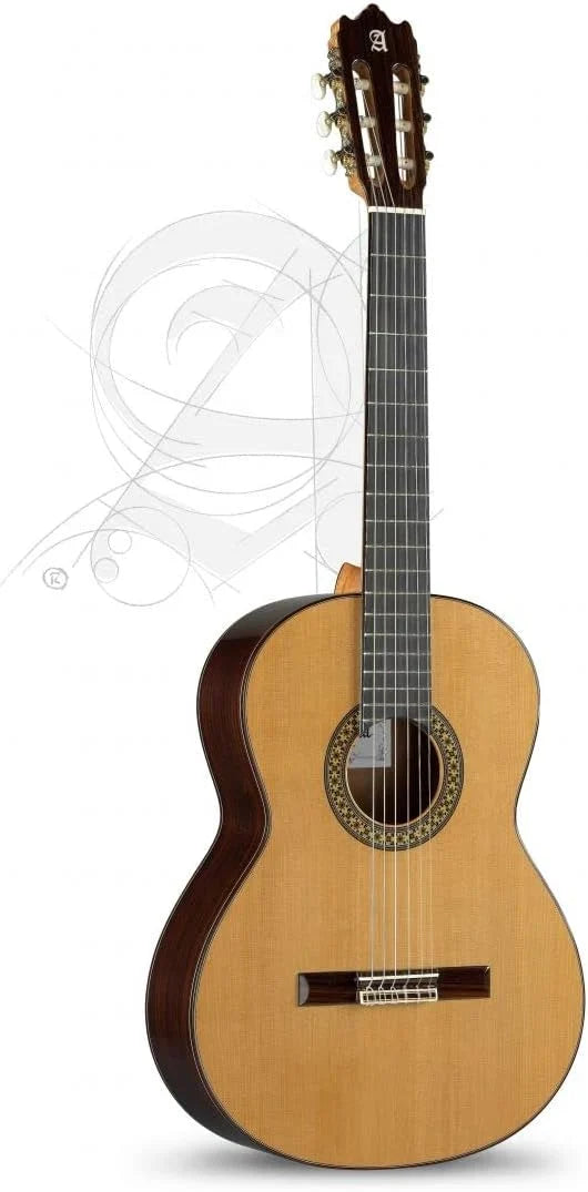 Alhambra 4P Guitarra Clásica Española con Tapa de Cedro Macizo