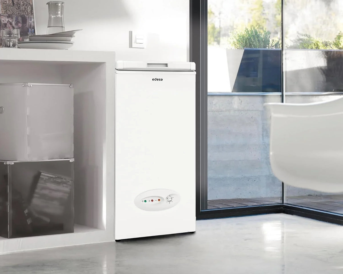 Edesa EZH-0611 Congelador Horizontal 59 L con Termostato Ajustable y Alarma, Blanco