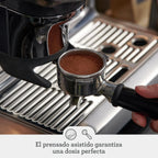 Sage Barista Express Impress Cafetera Espresso con Molinillo y Espumador, 1850 W, Acero Inoxidable