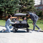 Delta Children Jeep Wrangler Deluxe Carrito Paseo para 4 Niños con Toldo y Nevera
